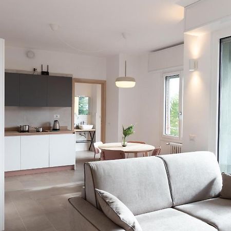 New Exclusive Melegnano Apartments- Near Train Station 외부 사진