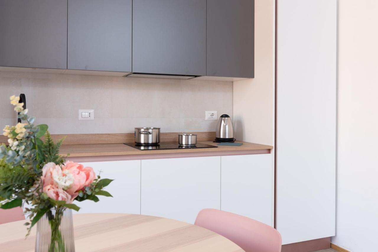 New Exclusive Melegnano Apartments- Near Train Station 외부 사진